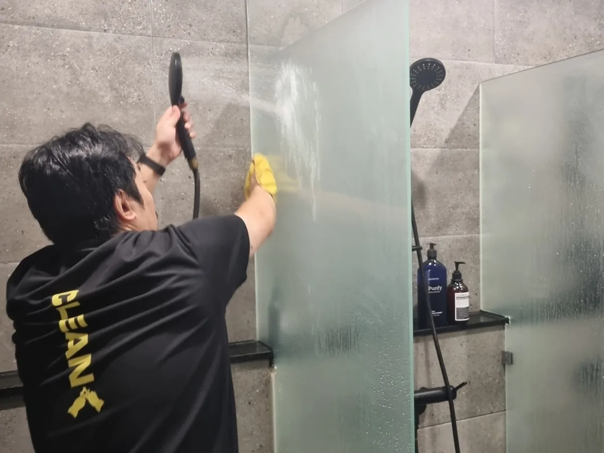 울진군 근남면 헬스장 복도·대기 동선 야간 위생청소 사례 - 행진크린
