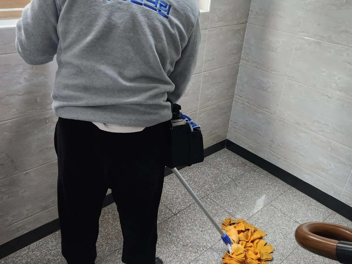 울진군 근남면 빌라 복도·대기 동선 야간 위생청소 사례 - 행진크린
