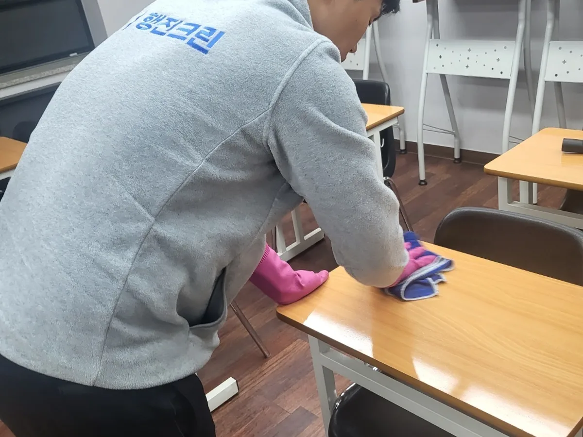 청도군 각북면 유치원 책걸상 교실 위생청소 사례 - 행진크린