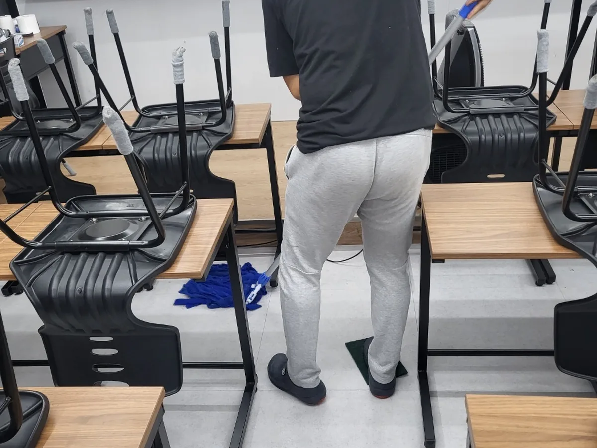 울진군 온정면 사업장 로비·응접실 바닥 위생청소 사례 - 행진크린